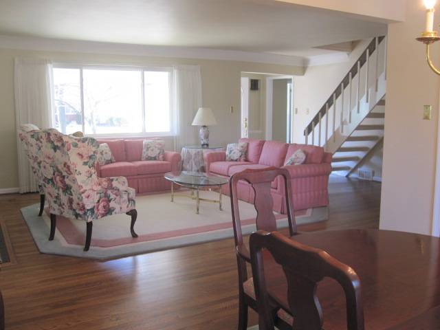 1270 South Oxford Road Grosse Pointe, MI 48236 - Photo 5 of 21 31058142-5.JPG