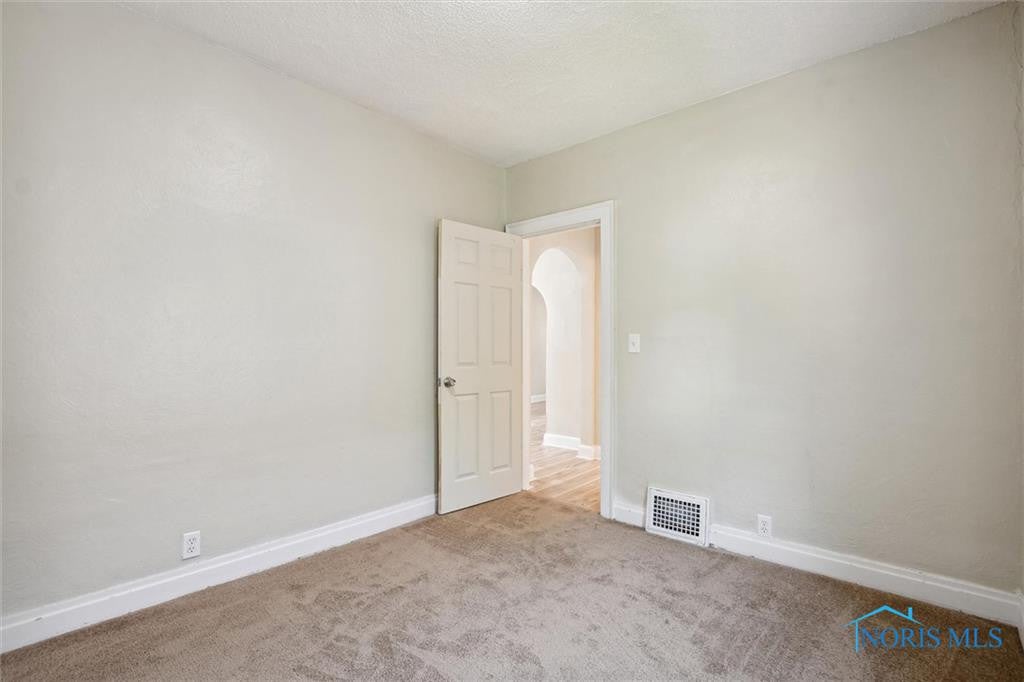 1746 Mansfield Road Toledo, OH 43613 - Photo 24 of 28 Gallery Image 24