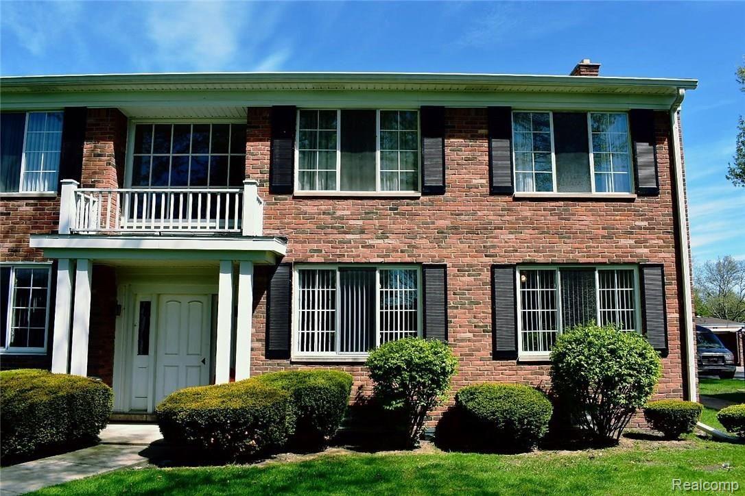 29516 Hoover Road, Unit 69 Warren, MI 48093 - Photo 1 of 34 20170509_160326.jpg