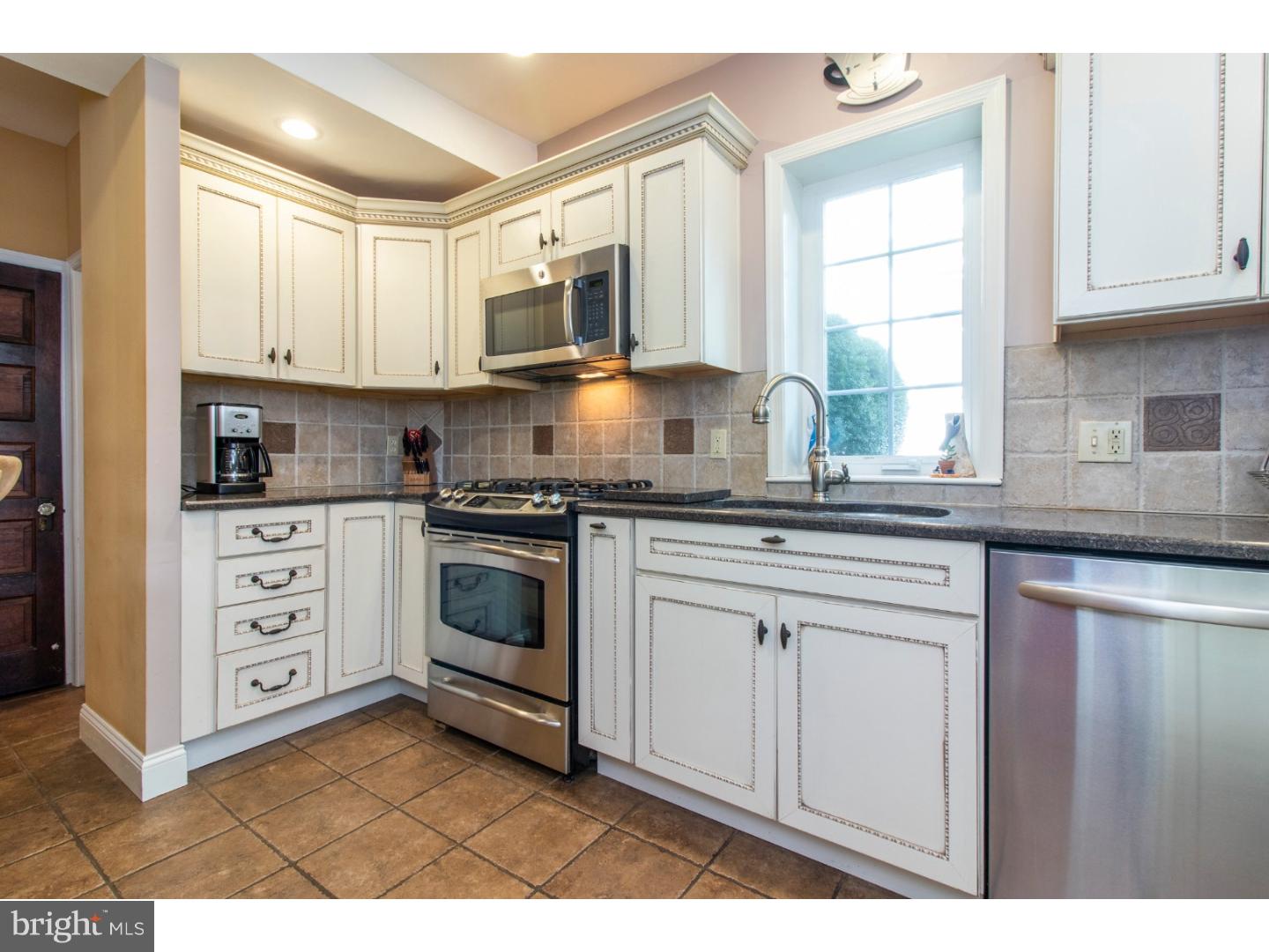 8213 Manor Road Elkins Park, PA 19027 - Photo 11 of 25 Kitchen
