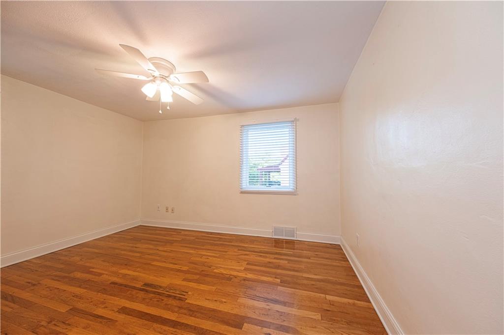 22 Herbst Road Coraopolis, PA 15108 - Photo 11 of 40
