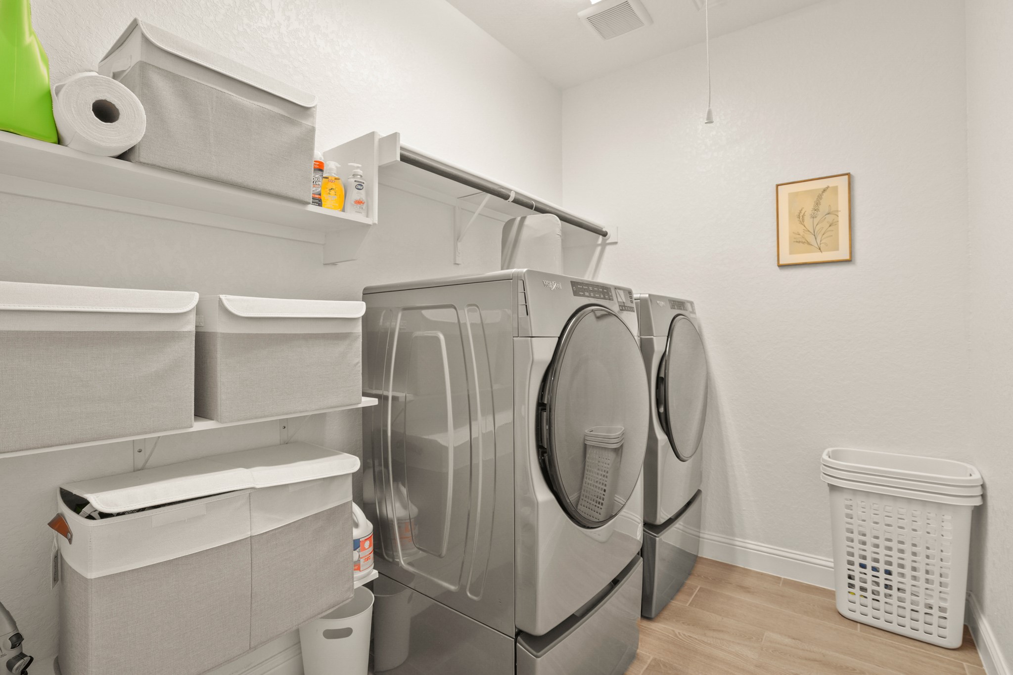 29411 Kearney Ridge Boerne, TX 78015 - Photo 30 of 34 a utility room with dryer and washer