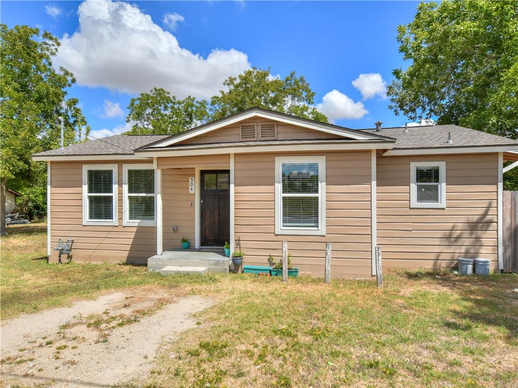 504 West 2nd Street Elgin, TX 78621 - Photo 8 of 22 front view of a house