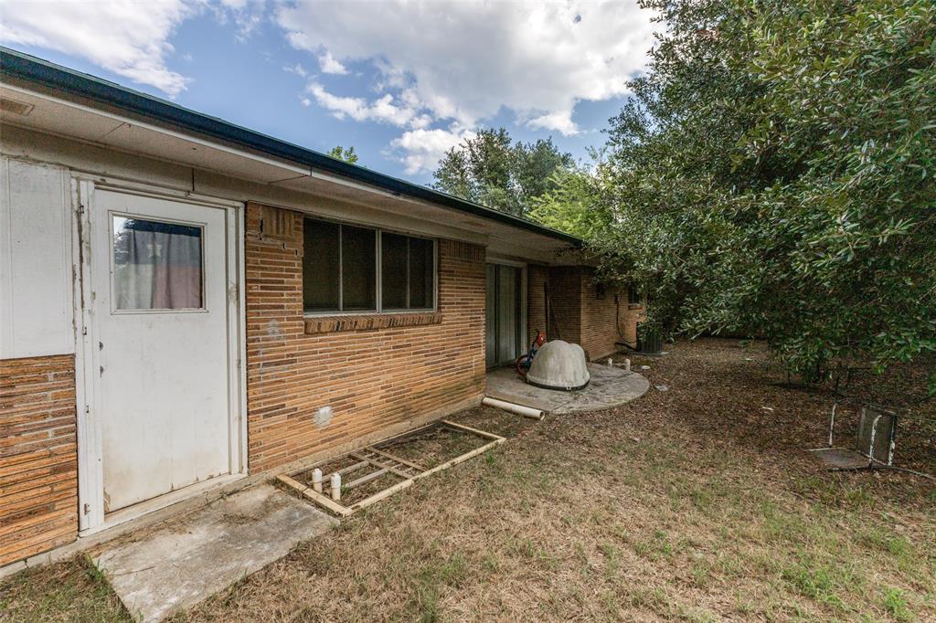 425 Lybrand Street Wills Point, TX 75169 - Photo 10 of 12