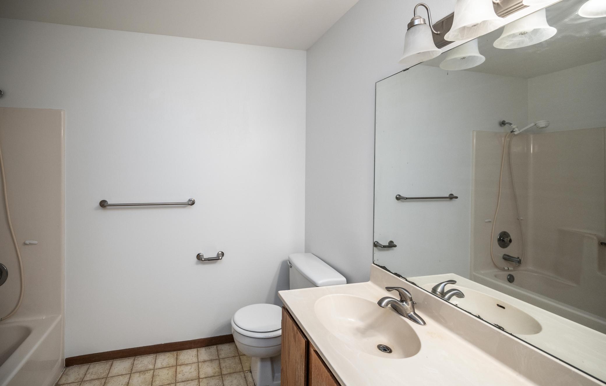 1381 Berry Ridge Road, Unit 403 Eagan, MN 55123 - Photo 12 of 20