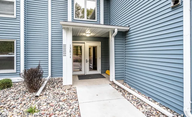 $149,900 | 1381 Berry Ridge Road, Unit 403, Eagan, MN 55123