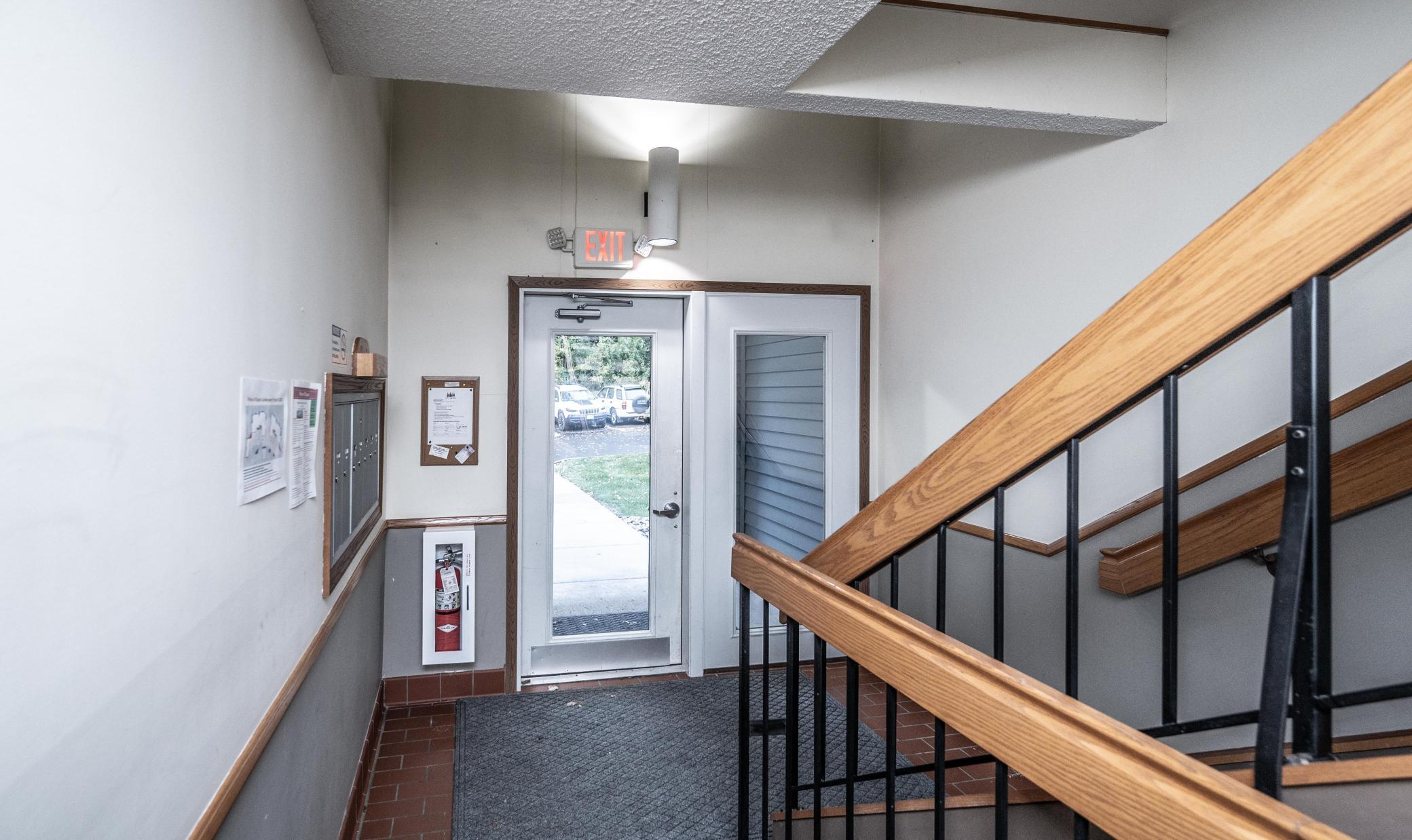 1381 Berry Ridge Road, Unit 403 Eagan, MN 55123 - Photo 4 of 20