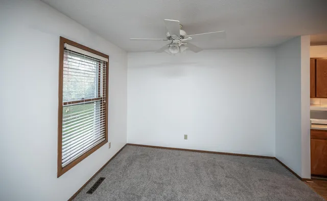 $149,900 | 1381 Berry Ridge Road, Unit 403, Eagan, MN 55123