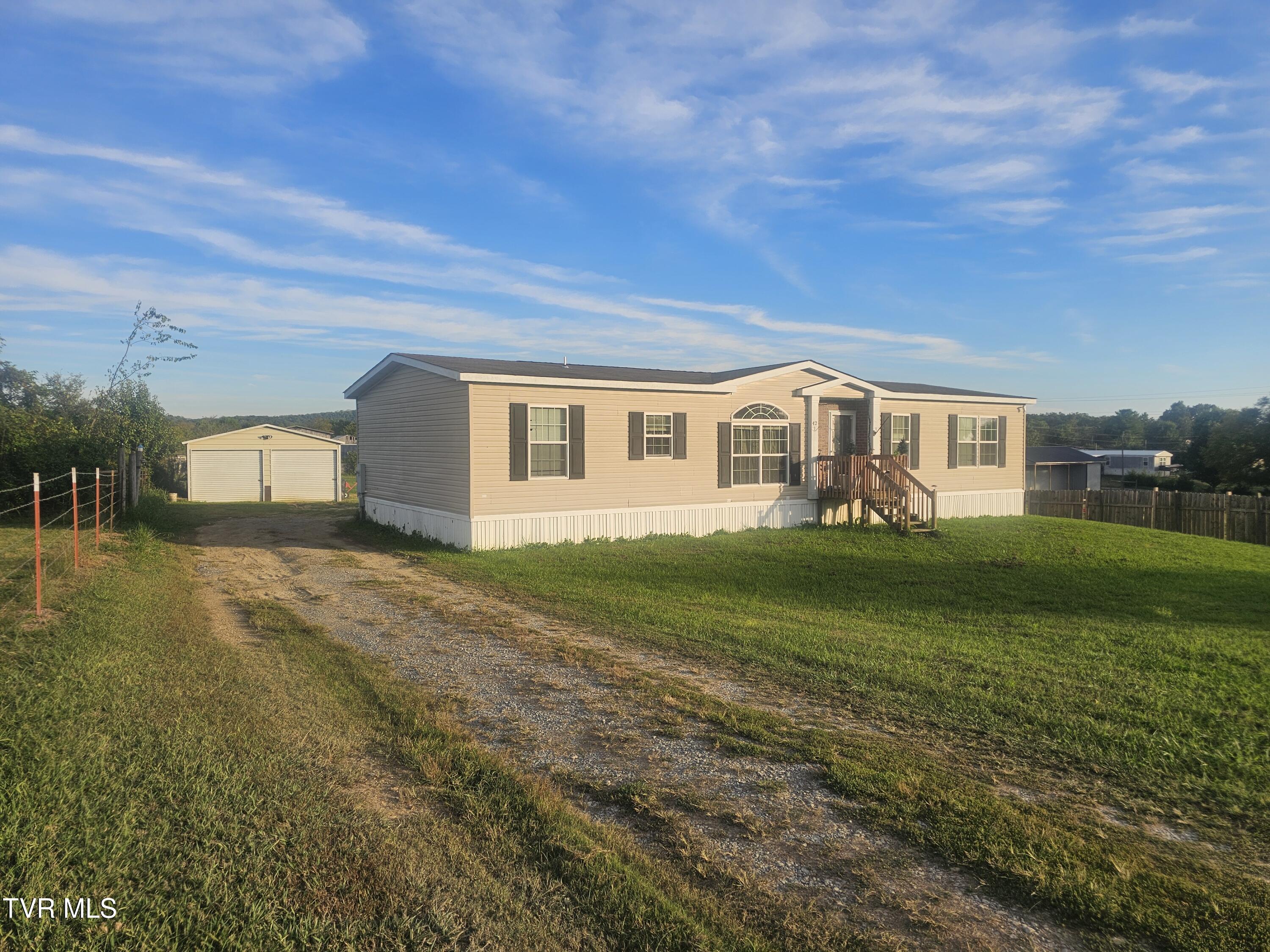 42 Wisecarver Road Mosheim, TN 37818 - Photo 2 of 8 1000059479