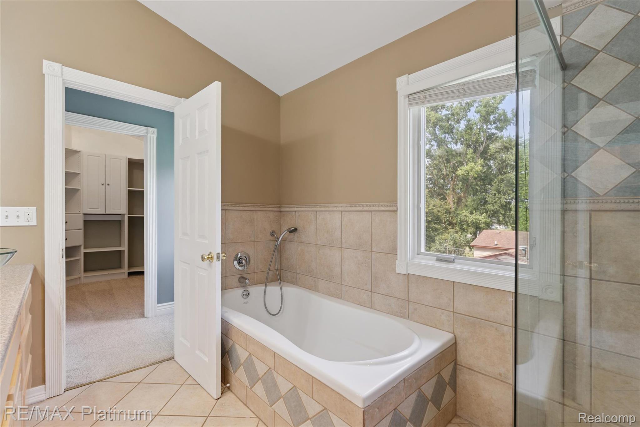 3302 Rolston Road Fenton, MI 48430 - Photo 37 of 54 39-3302-Rolston-Rd-Fenton-MI-48430-WindowStill-33.jpg