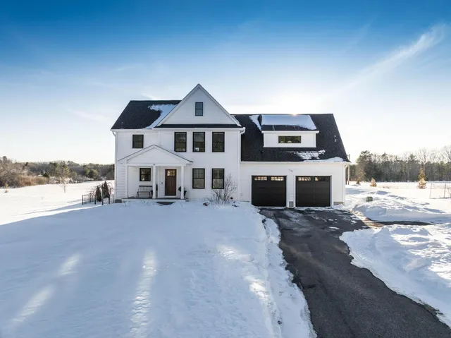 $1,275,000 | 19 Seward Farm Lane, Kittery, ME 03904