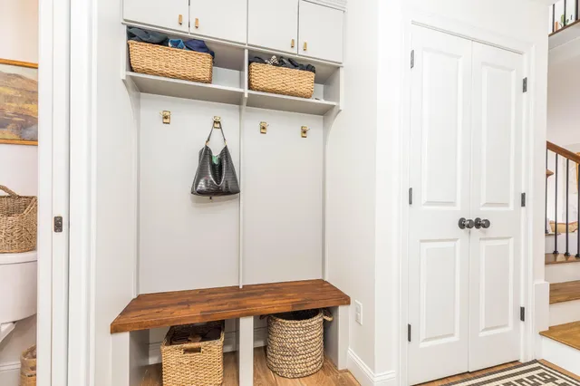 $1,275,000 | 19 Seward Farm Lane, Kittery, ME 03904