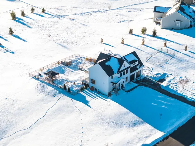 $1,275,000 | 19 Seward Farm Lane, Kittery, ME 03904