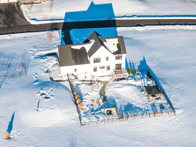 $1,275,000 | 19 Seward Farm Lane, Kittery, ME 03904