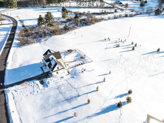 $1,275,000 | 19 Seward Farm Lane, Kittery, ME 03904