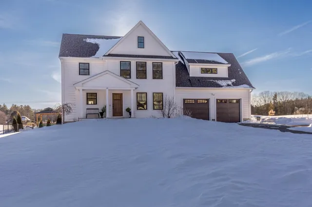 $1,275,000 | 19 Seward Farm Lane, Kittery, ME 03904