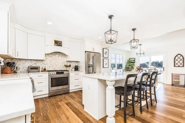 $1,275,000 | 19 Seward Farm Lane, Kittery, ME 03904