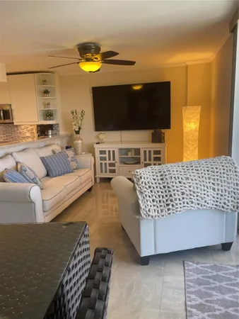 $2,400 | 1731 Southeast 15th Street, Unit 606, Fort Lauderdale, FL 33316