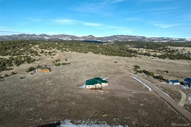 a picture of city view with mountain view