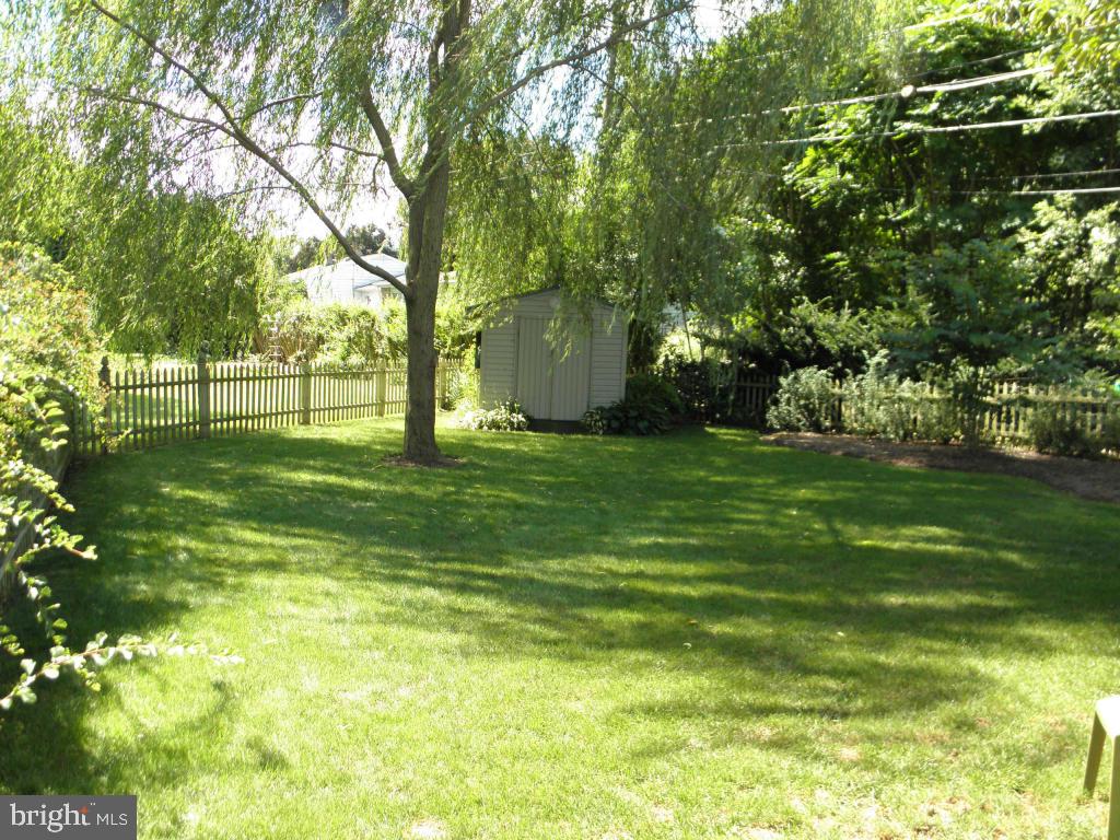 522 Hemlock Circle Lititz, PA 17543 - Photo 18 of 20 Gallery Image 18