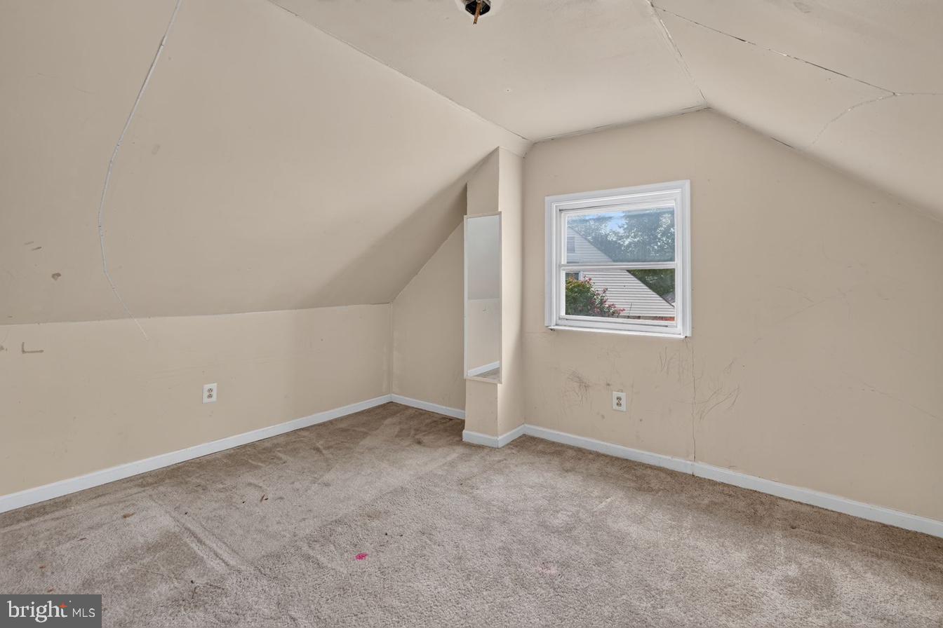 2934 Johnson Road Falls Church, VA 22042 - Photo 10 of 15 Upper bedroom, builder/investor special