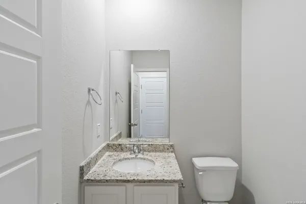 $637,500 | 428 Cross Barn Boulevard, Buda, TX 78610