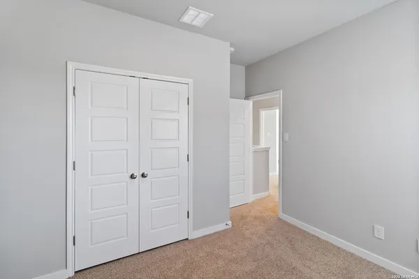 $637,500 | 428 Cross Barn Boulevard, Buda, TX 78610