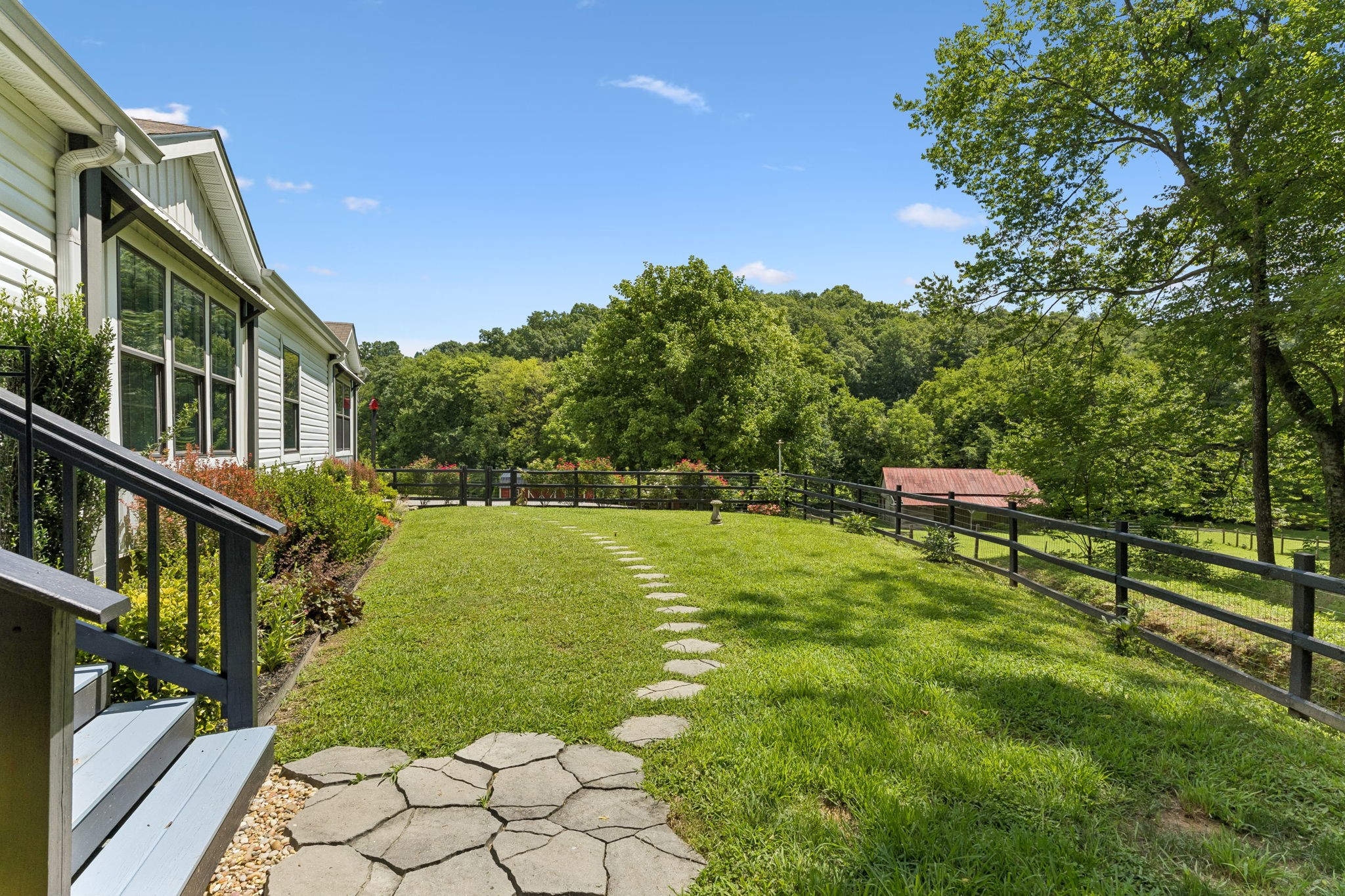 8501 Joy Road Mount Pleasant, TN 38474 - Photo 4 of 82