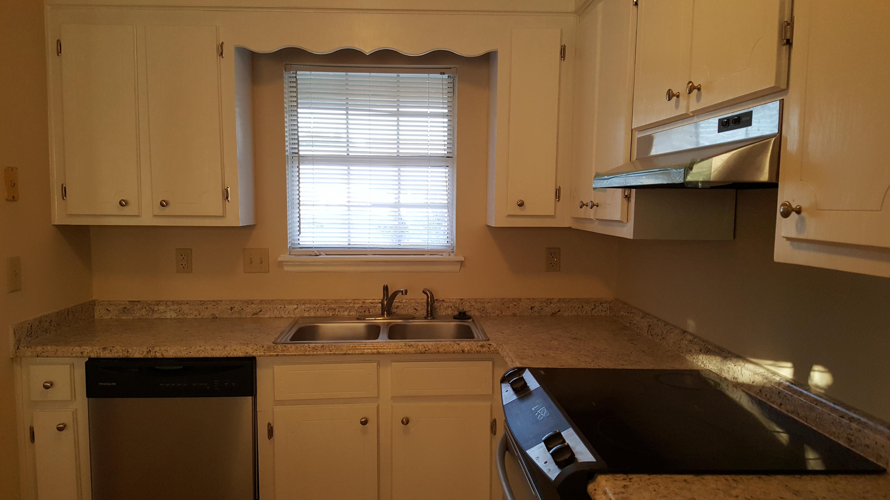 7635 Buck Pond Road North Charleston, SC 29418 - Photo 20 of 21 Buck Pond kitchen