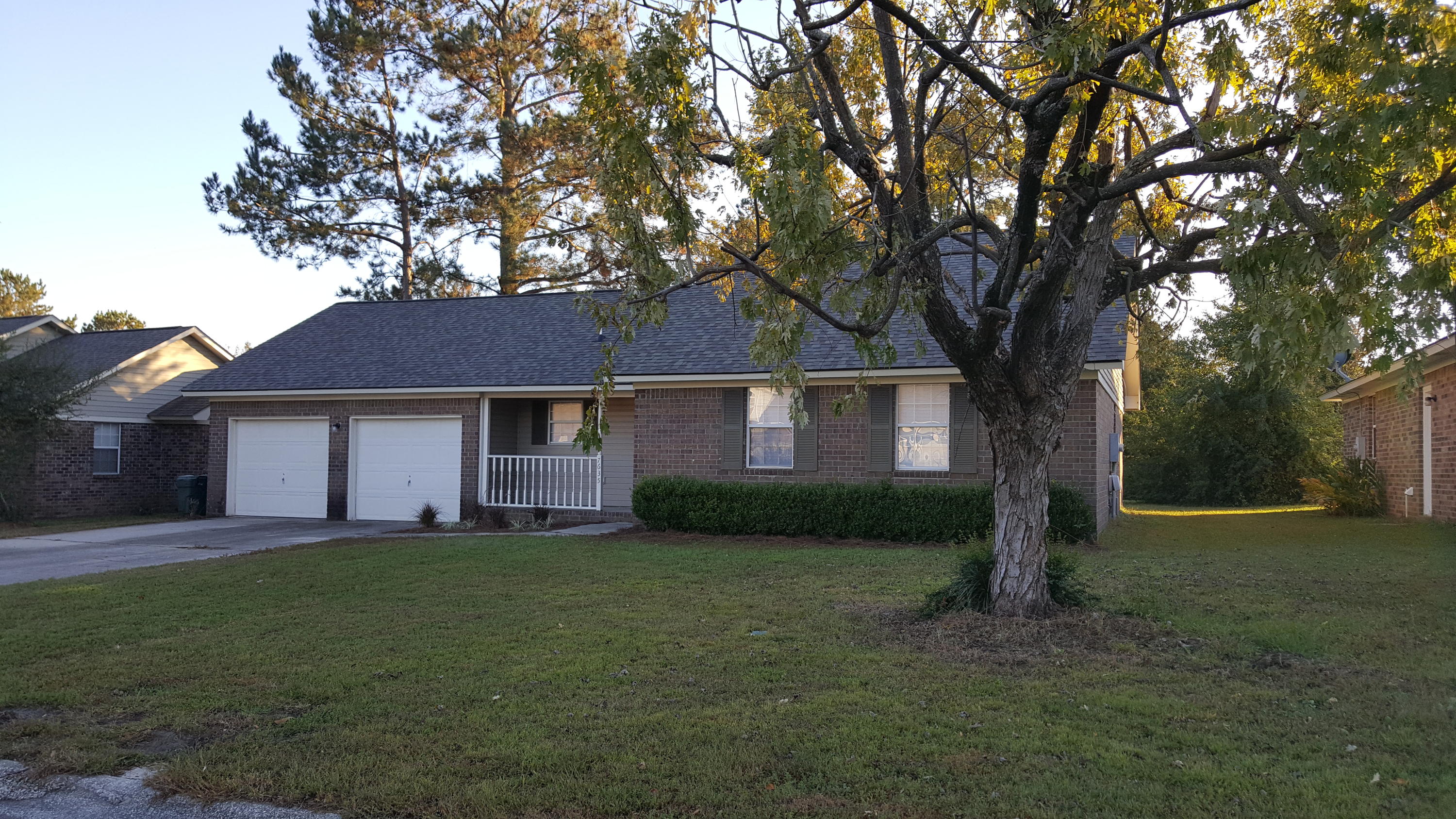 7635 Buck Pond Road North Charleston, SC 29418 - Photo 3 of 21 Buck Pond front tree
