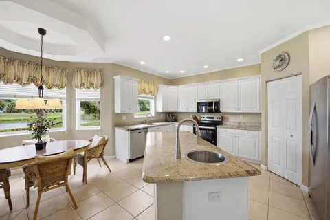 $650,000 | 2462 Westmont Place, Royal Palm Beach, FL 33411