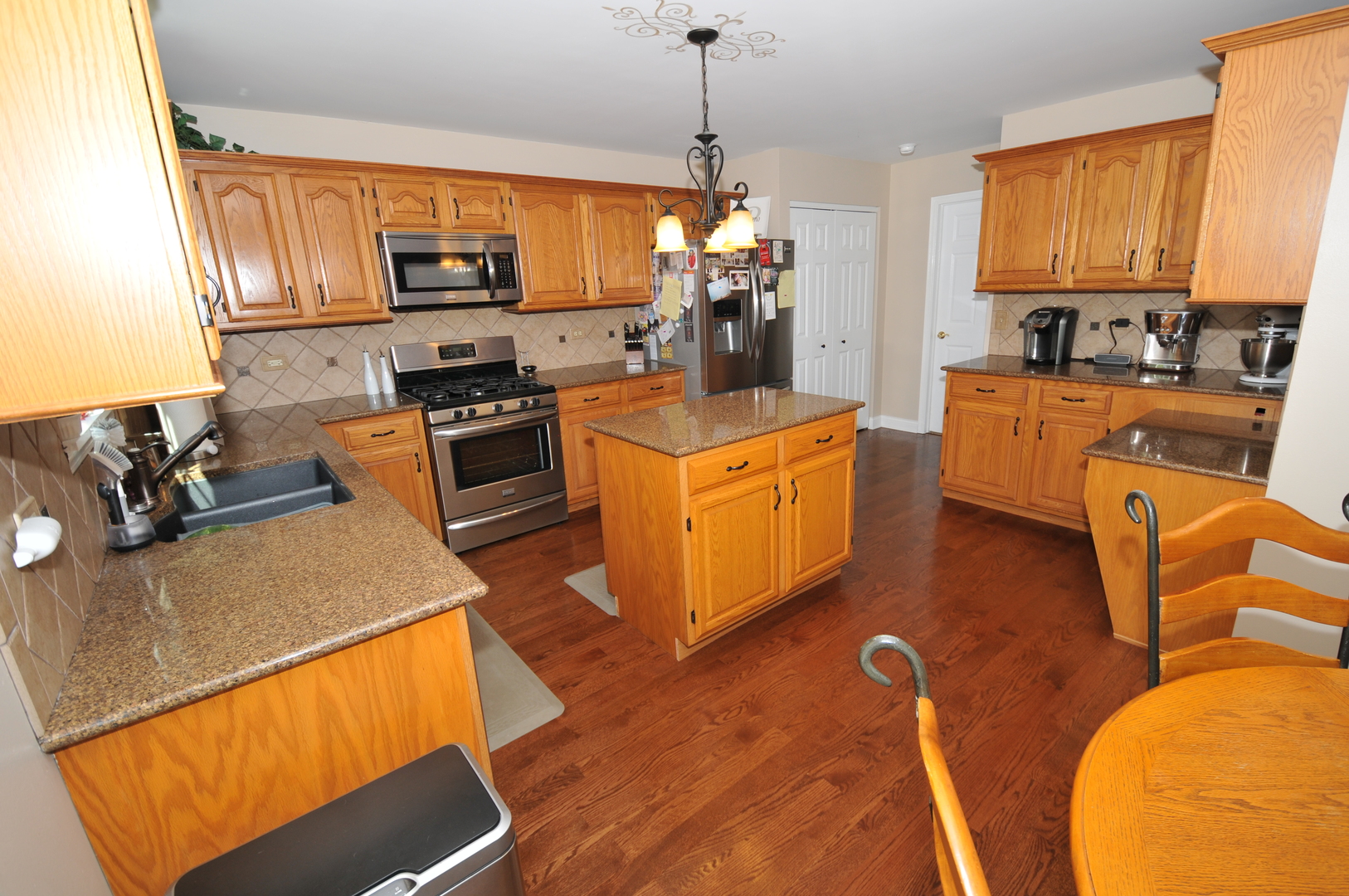 682 Mayfair Drive Carol Stream, IL 60188 - Photo 17 of 50