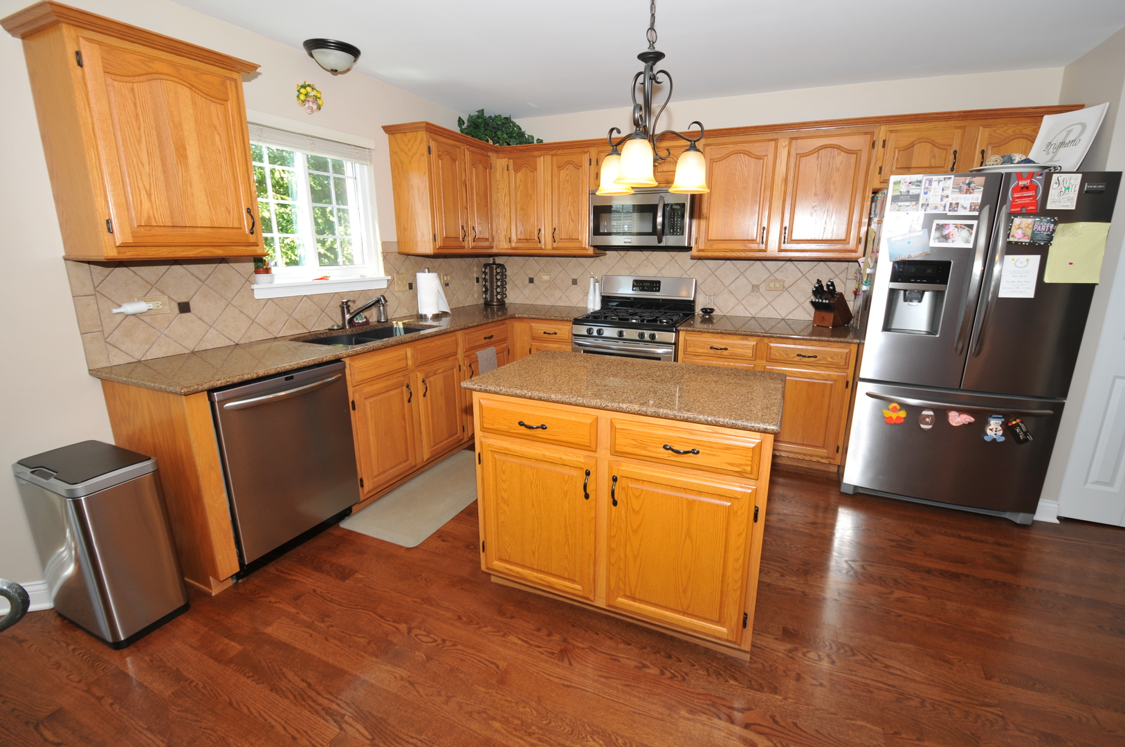 682 Mayfair Drive Carol Stream, IL 60188 - Photo 18 of 50
