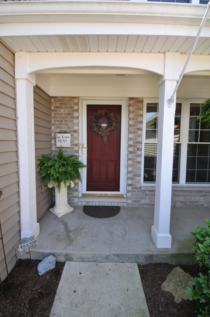 682 Mayfair Drive Carol Stream, IL 60188 - Photo 4 of 50