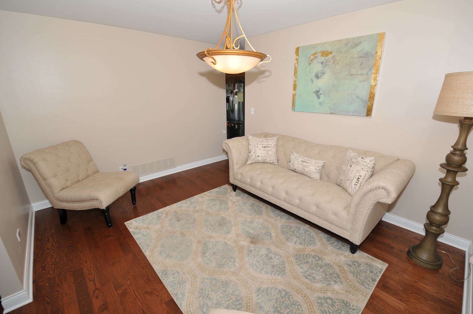 682 Mayfair Drive Carol Stream, IL 60188 - Photo 8 of 50