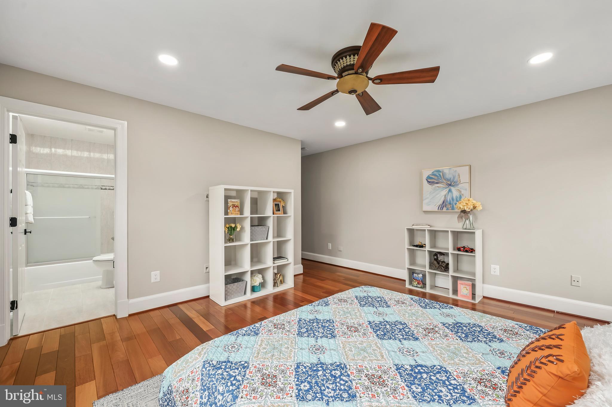 517 Seneca Road Great Falls, VA 22066 - Photo 35 of 48