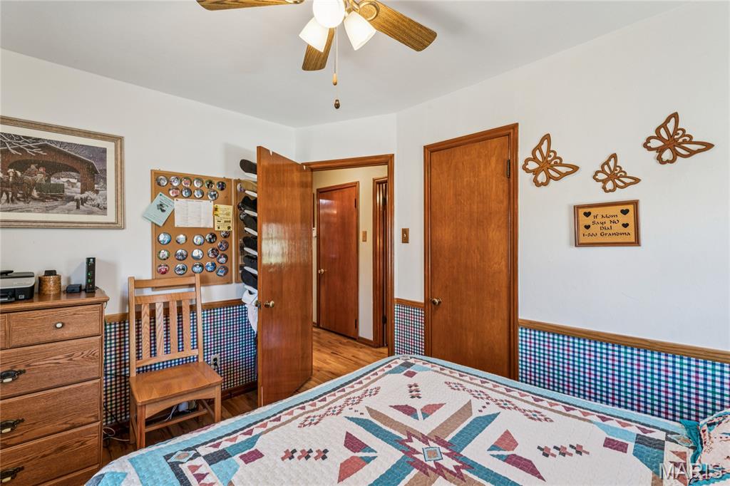 2275 Charbonier Road Florissant, MO 63031 - Photo 21 of 33