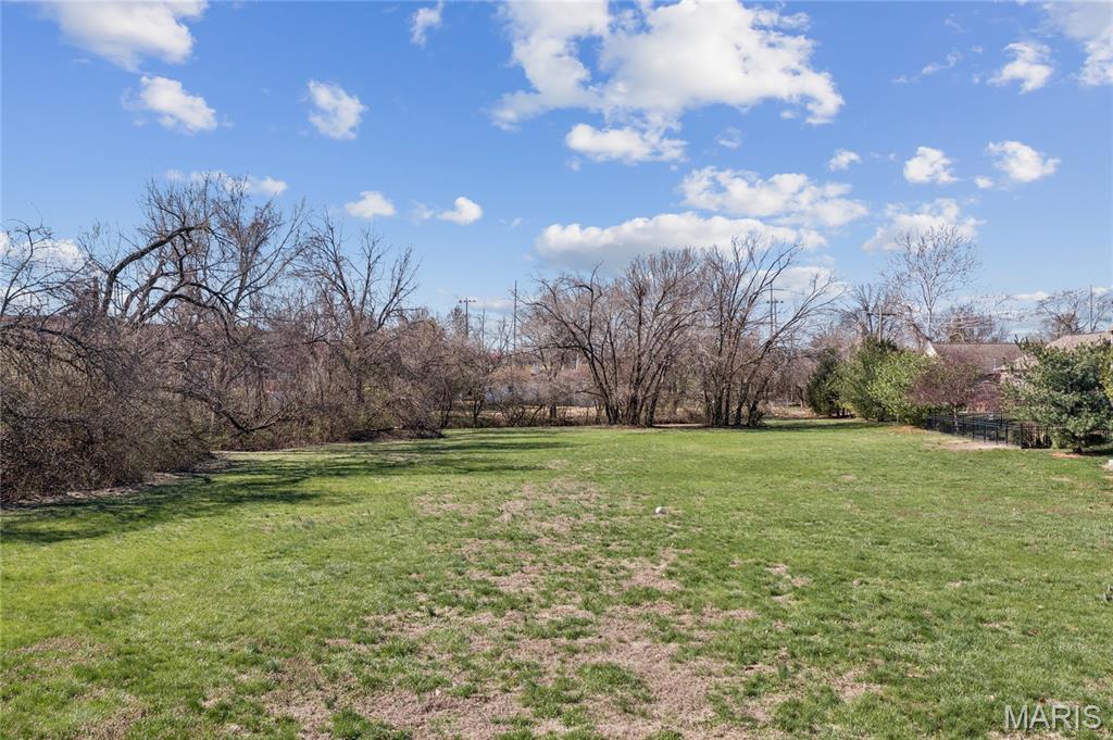 2275 Charbonier Road Florissant, MO 63031 - Photo 29 of 33