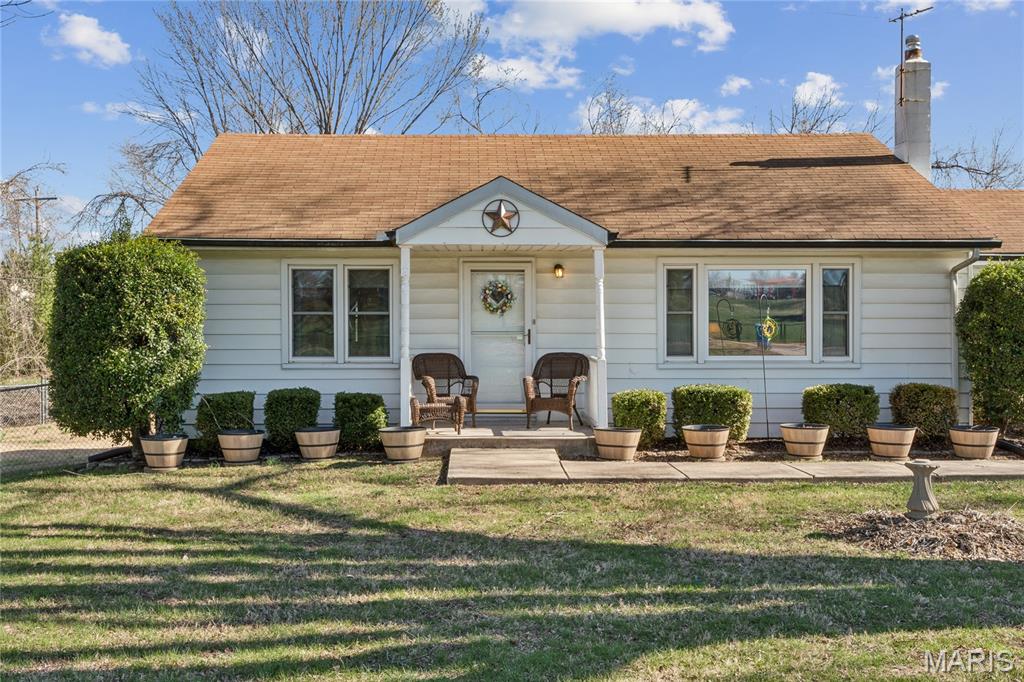 2275 Charbonier Road Florissant, MO 63031 - Photo 6 of 33