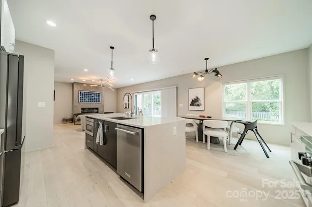 $1,525,000 | 2934 Springs Drive, Charlotte, NC 28226