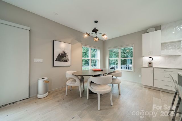 $1,525,000 | 2934 Springs Drive, Charlotte, NC 28226