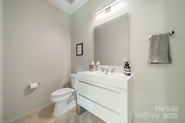 $1,525,000 | 2934 Springs Drive, Charlotte, NC 28226