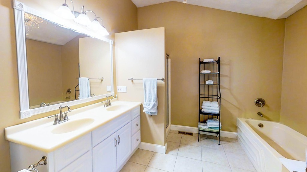 108 Rattlesnake Hill Road Andover, MA 01810 - Photo 12 of 29