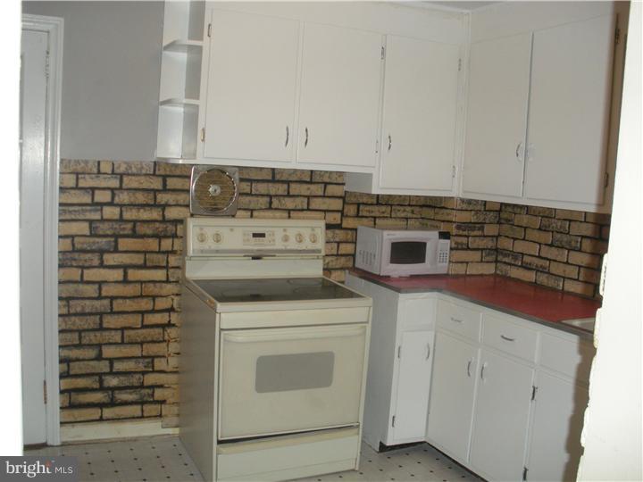 12 West Chelton Road Brookhaven, PA 19015 - Photo 5 of 10 Kitchen