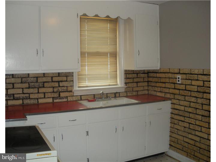 12 West Chelton Road Brookhaven, PA 19015 - Photo 6 of 10 Kitchen