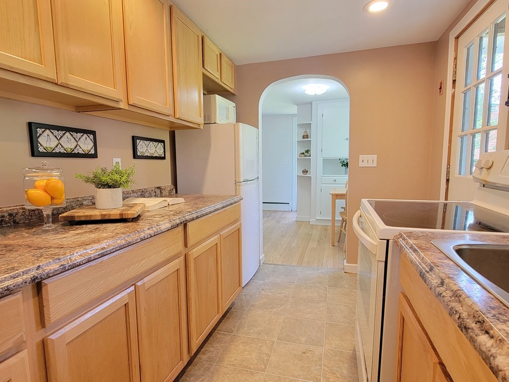 62 Woodland Road Ashland, MA 01721 - Photo 19 of 28 Gallery Image 19