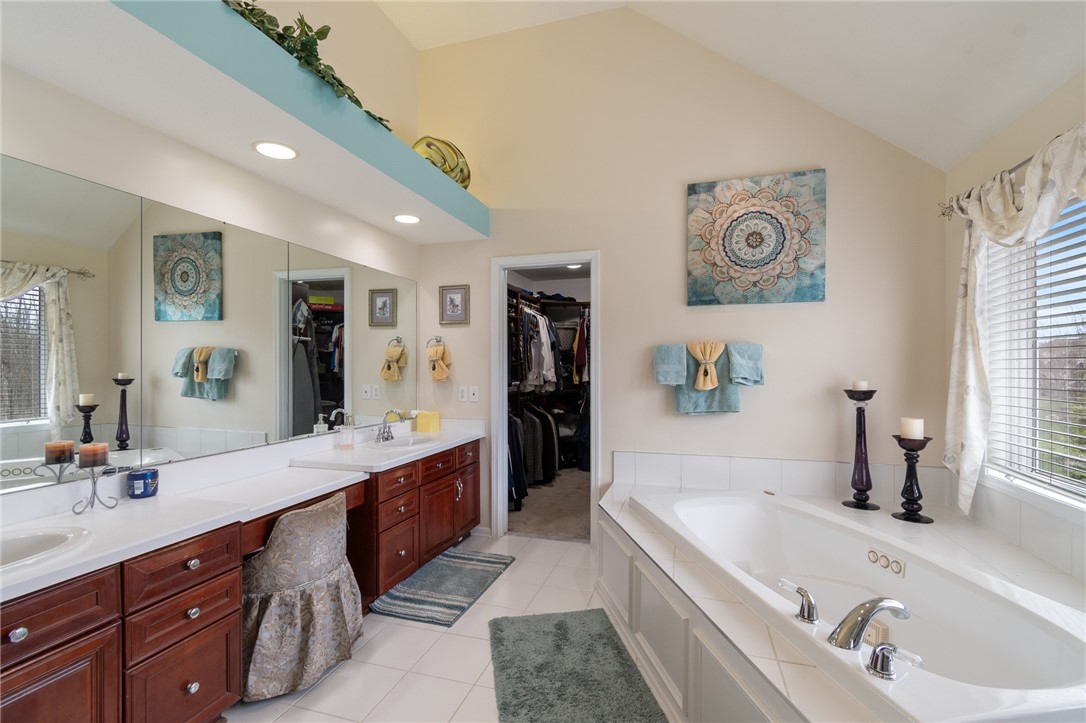 19 Brunson Way Perinton, NY 14526 - Photo 24 of 35