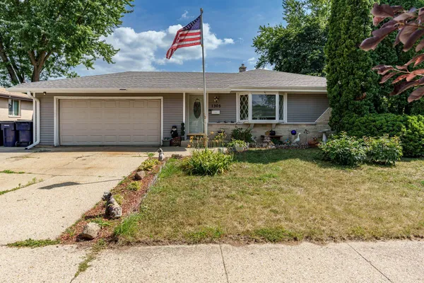 $300,000 | 1305 Anthony Avenue, Janesville, WI 53546
