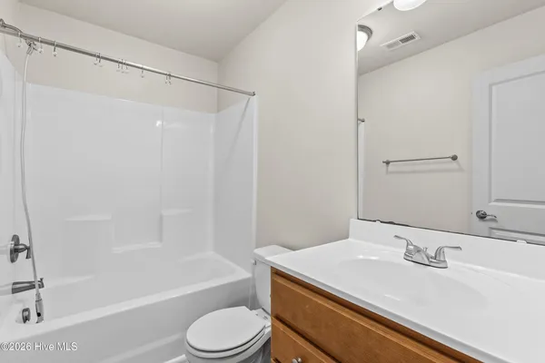 $1,300 | 425 Sullivan Loop Road, Midway Park, NC 28544