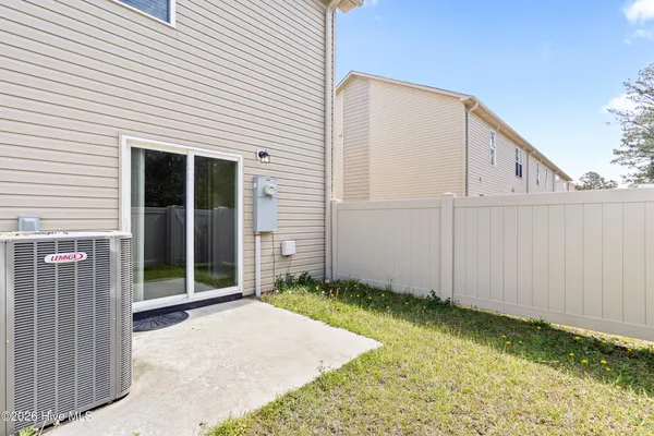 $1,300 | 425 Sullivan Loop Road, Midway Park, NC 28544